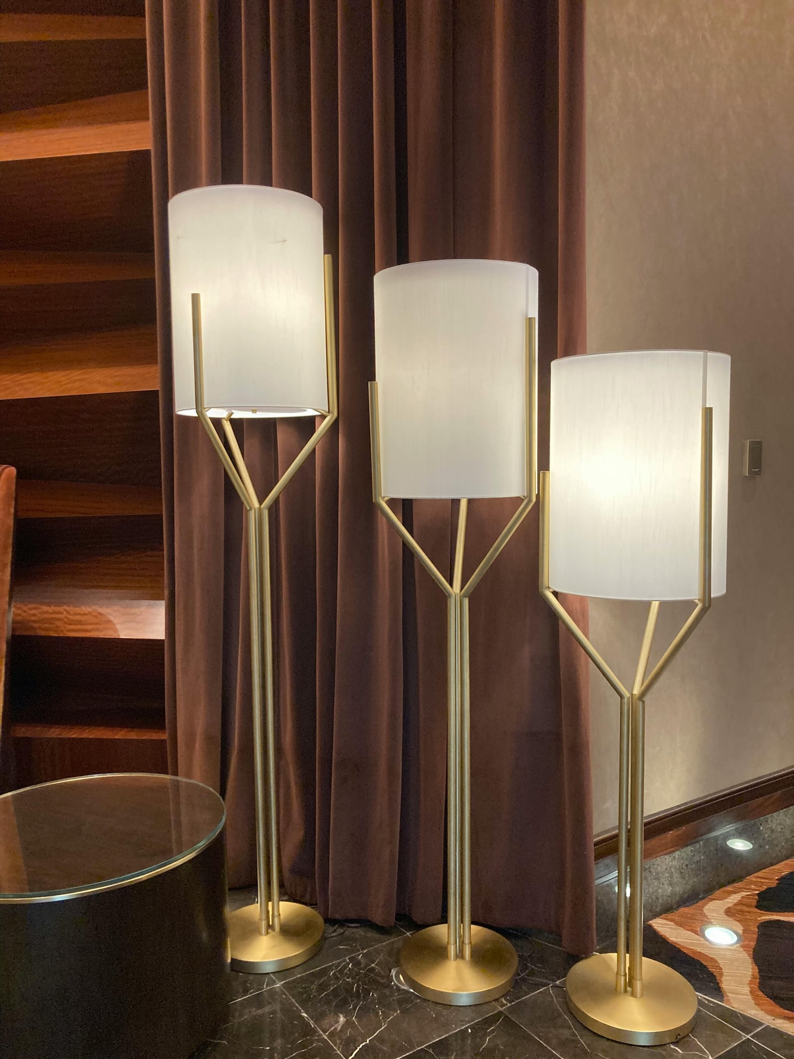 Aero floor lamp