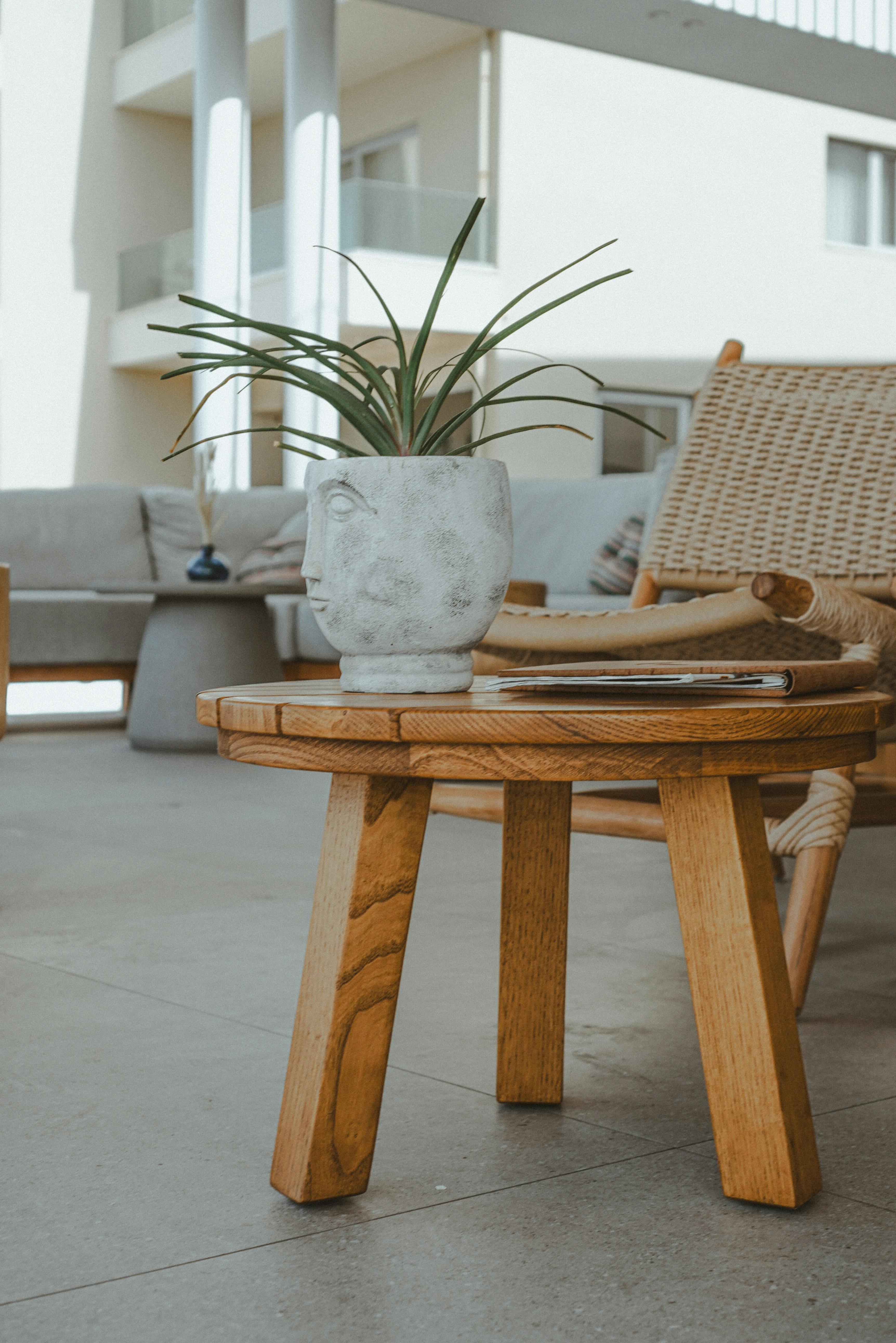 Echo Outdoor Table